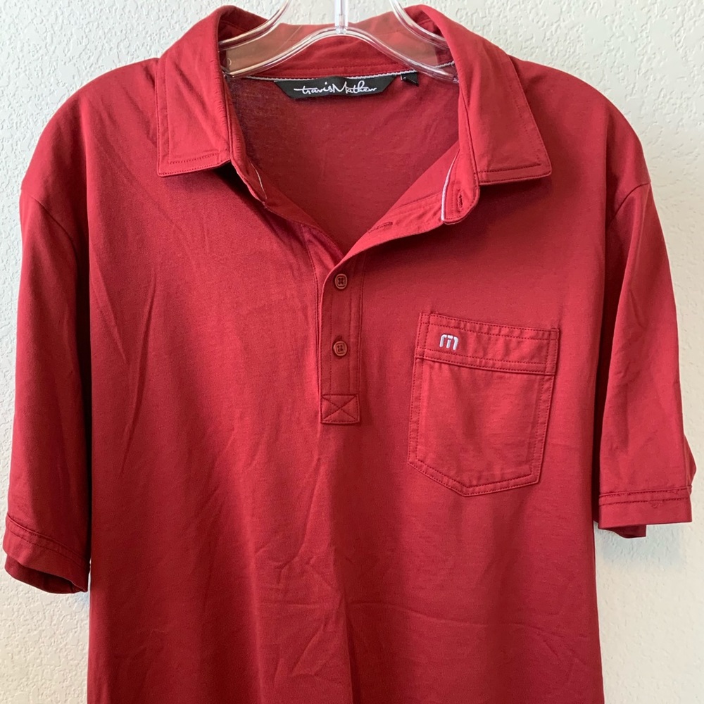 Travis Matthew’s polo short sleeve shirt